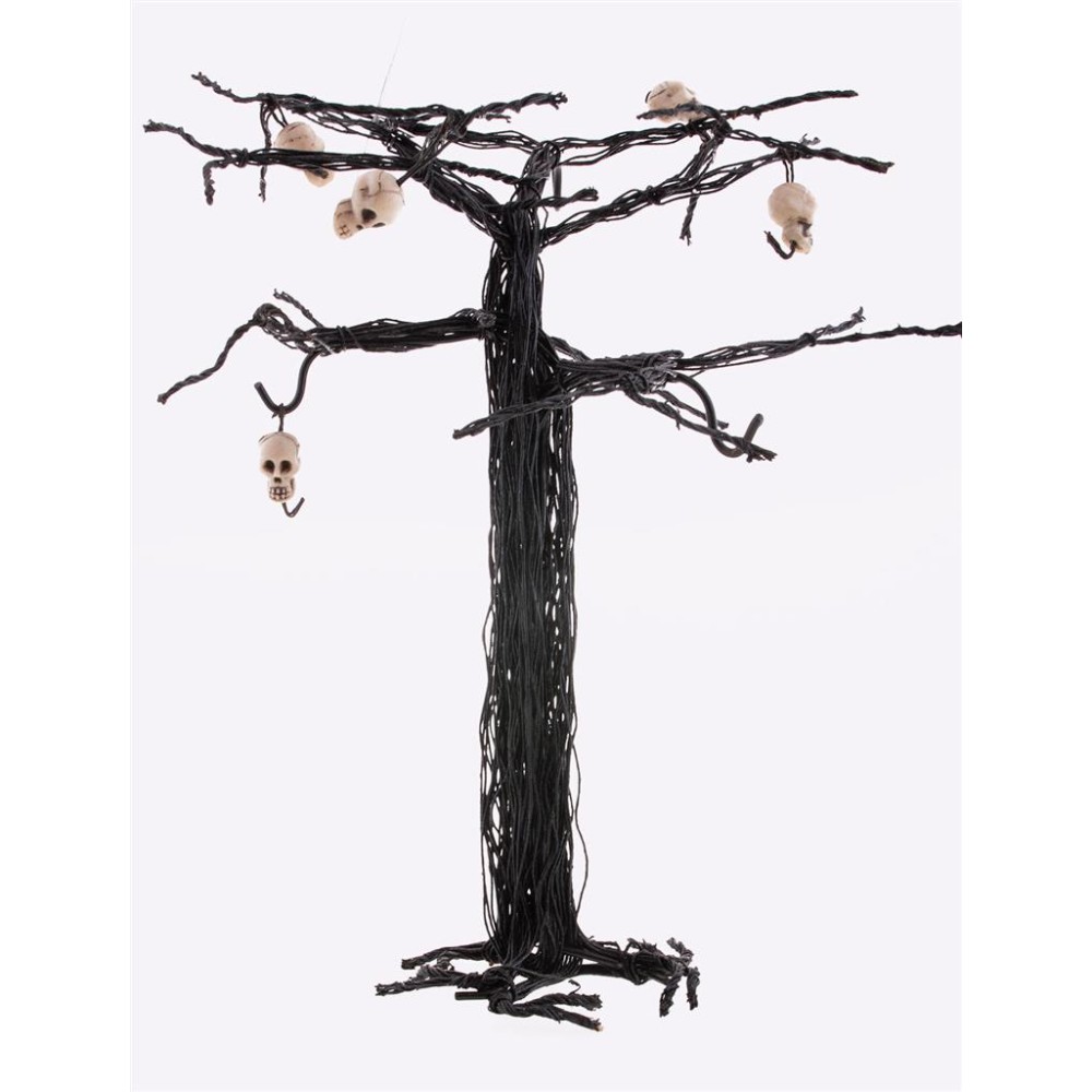 Tree with skulls