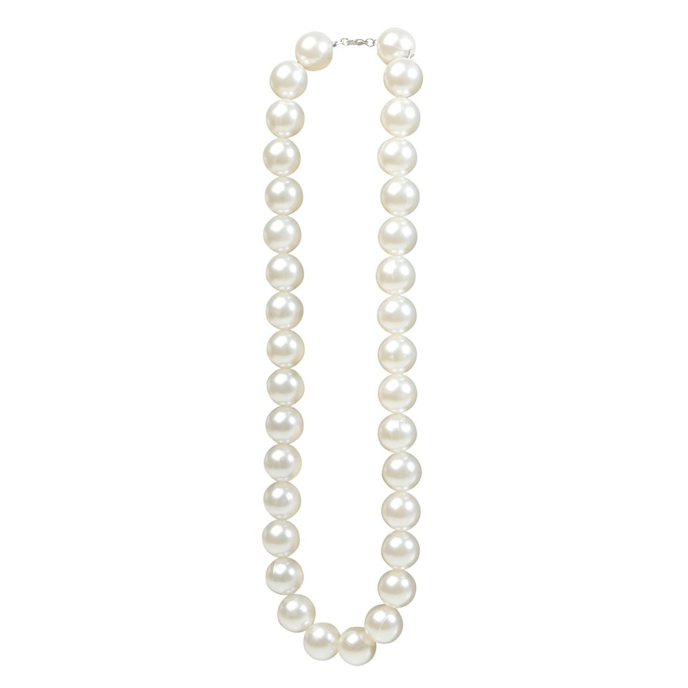 Necklace from pearls